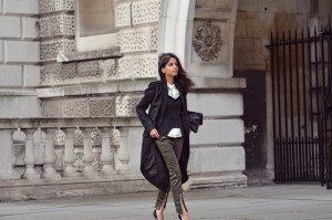 lainy-hedaya-London-fashion-week-street-style-front-zip-pants-jeans-corset-over-shirt-trend-WEB