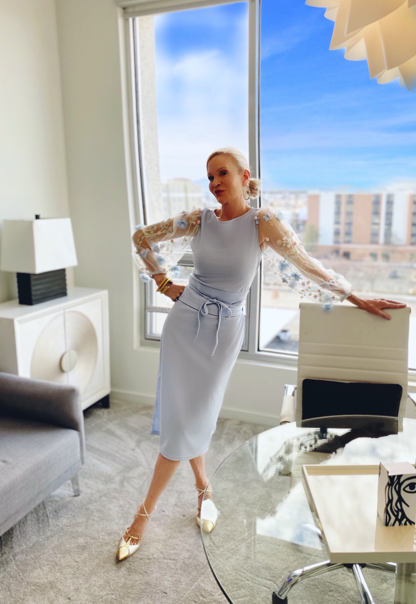 Lifestyle Influencer, Jamie Lewinger of More Than Turquoise, wearing SheIn Mesh Sleeve pencil dress