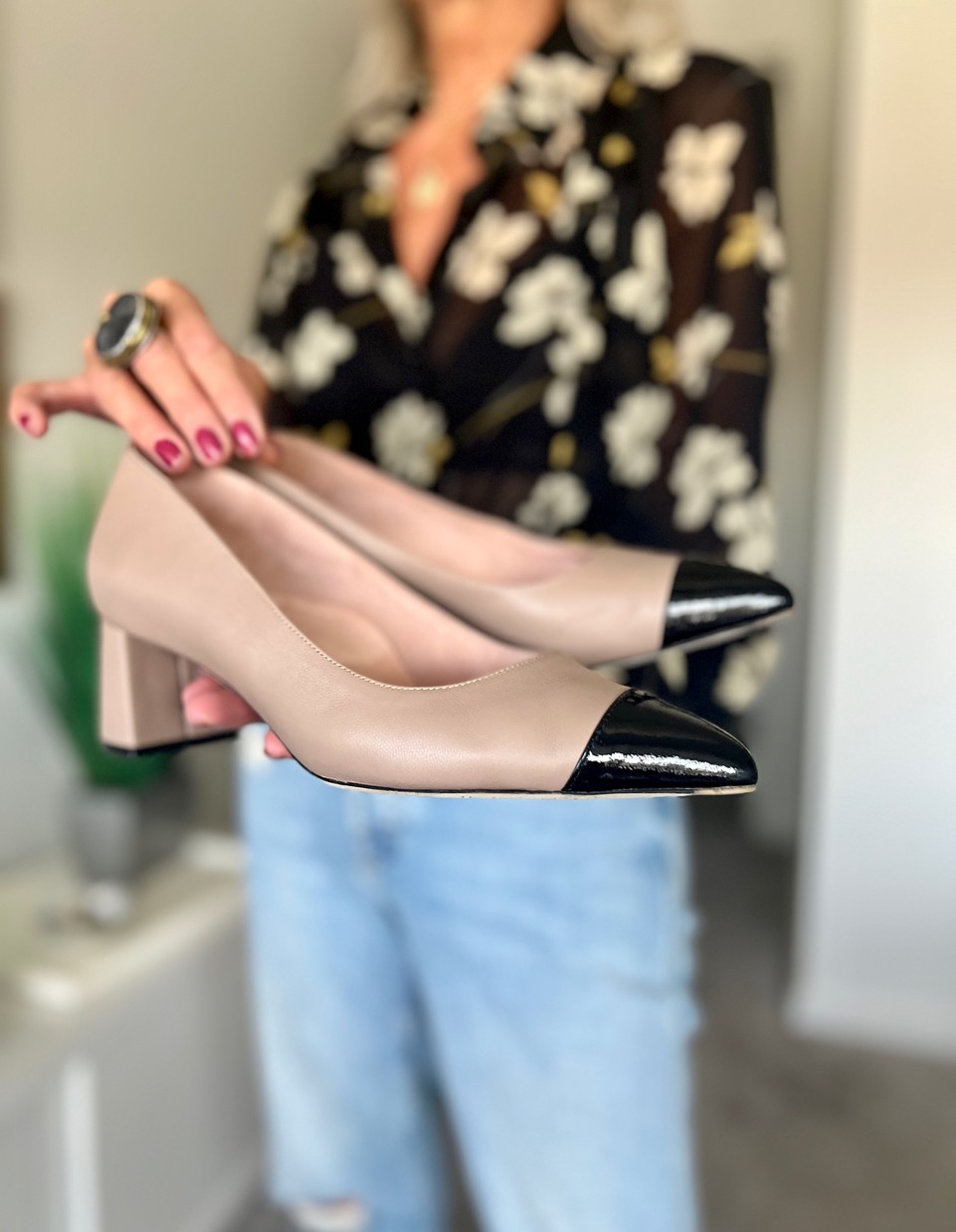 Lifestyle Influencer,  Jamie Lewinger of More Than Turquoise with properly sized ALLY shoe 