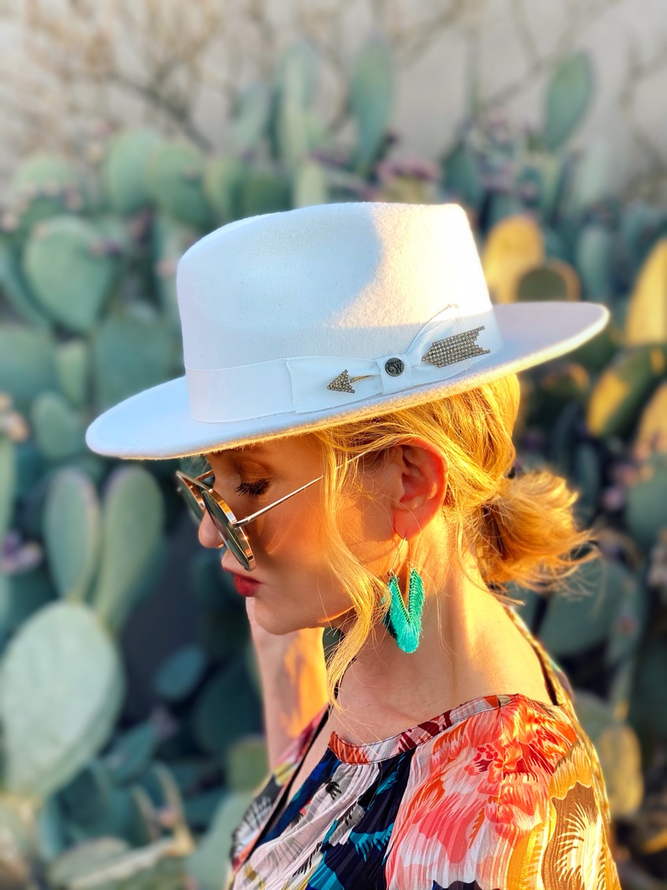 Lifestyle Influencer, Jamie Lewinger of More Than Turquoise, wearing the Archer pin from Dylan Lex