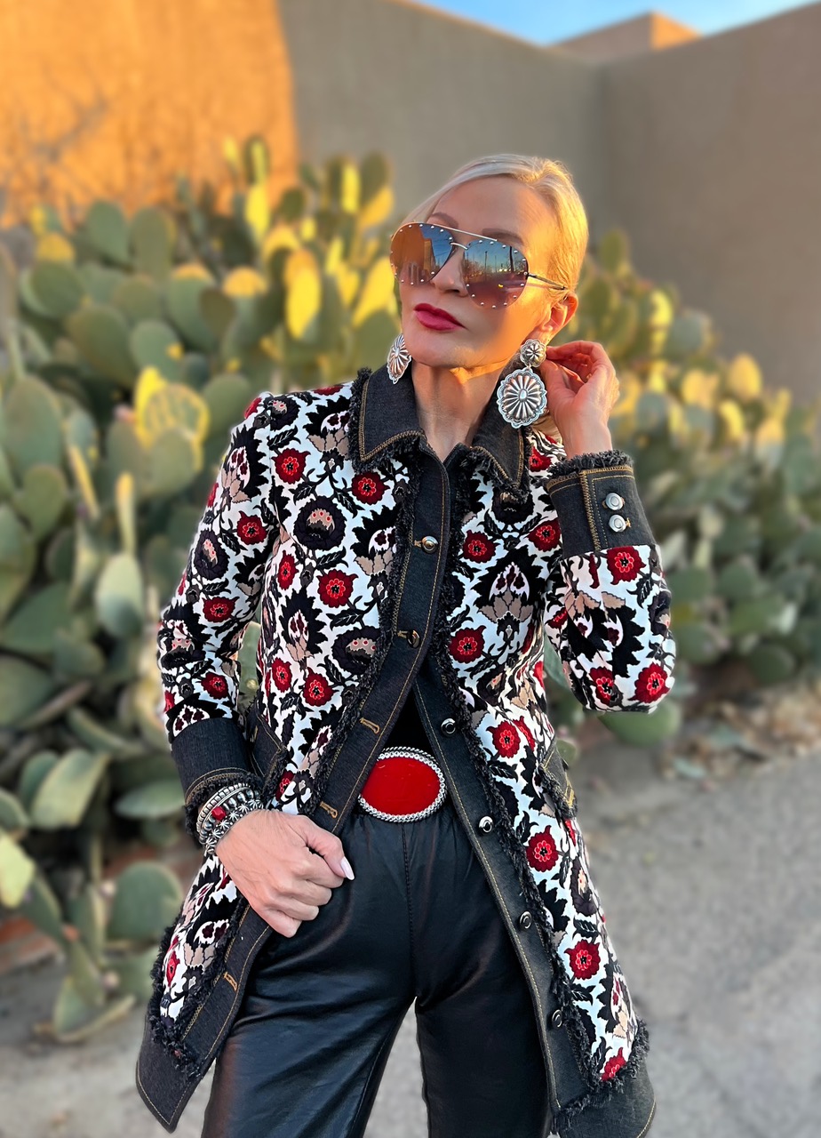 Lifestyle Influencer, Jamie Lewinger of More Than Turquoise wearing Ecetera Jacket 