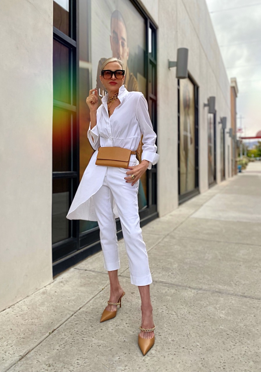 Lifestyle Influencer, Jamie Lewinger of More Than Turquoise wearing Zara pointed toe chain mules