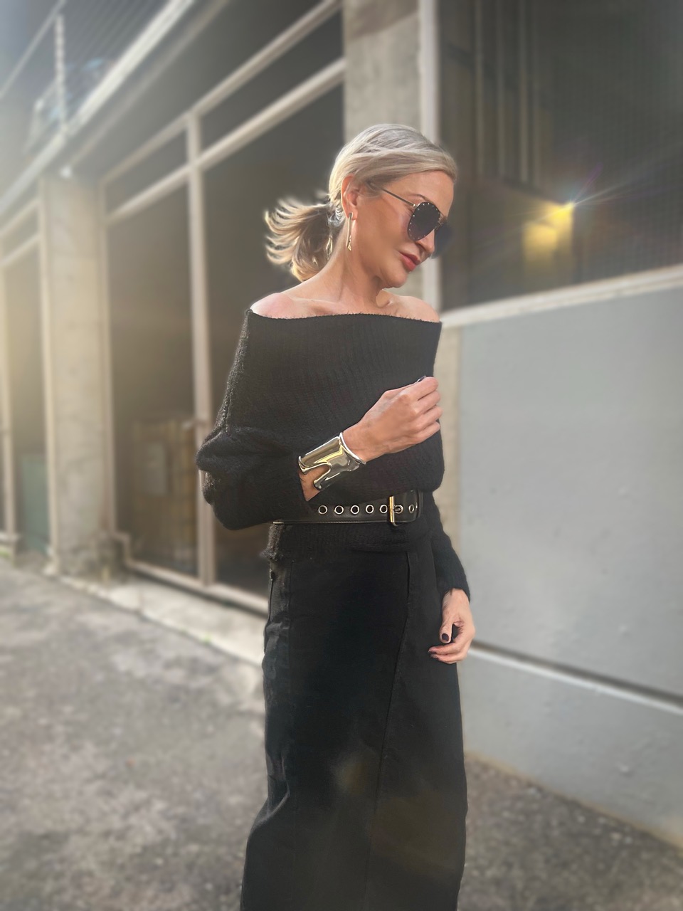 Lifestyle Influencer, Jamie Lewinger of More Than Turquoise wearing Elsa Peretti large bone cuff from Tiffany and Co.