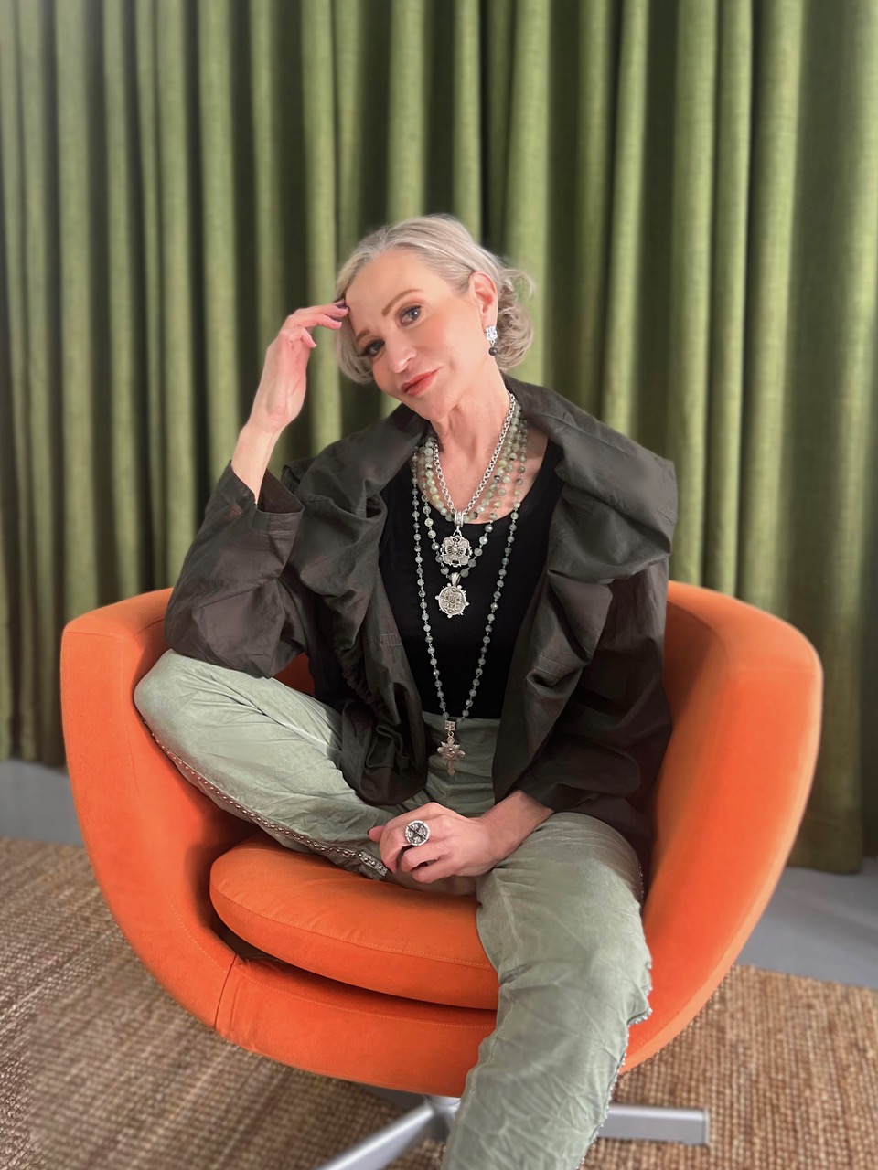 Lifestyle Influencer, Jamie Lewinger of More Than Turquoise wearing the St Germain stack necklaces 