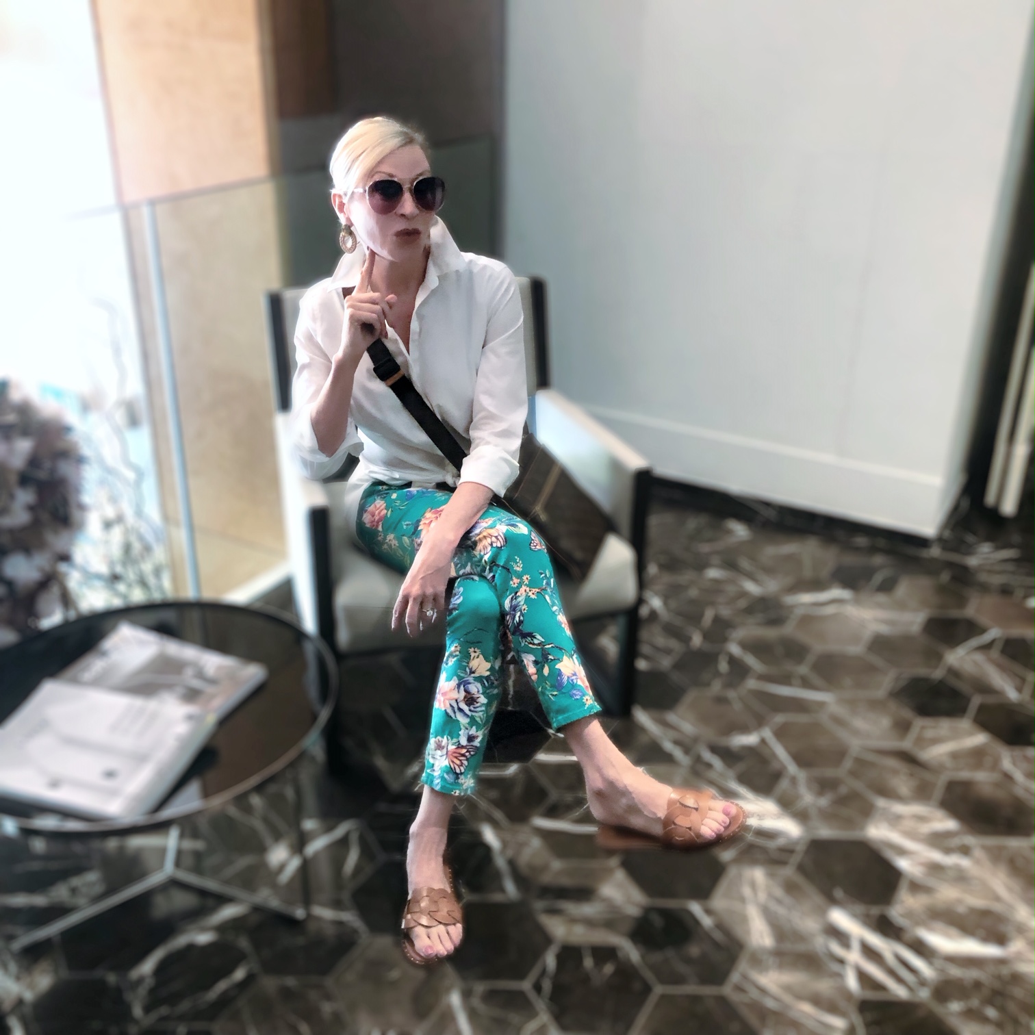 Lifestyle Blogger, Jamie Lewinger of More Than Turquoise, wearing chico's butterfly garden-print so slimming girlfriend pant