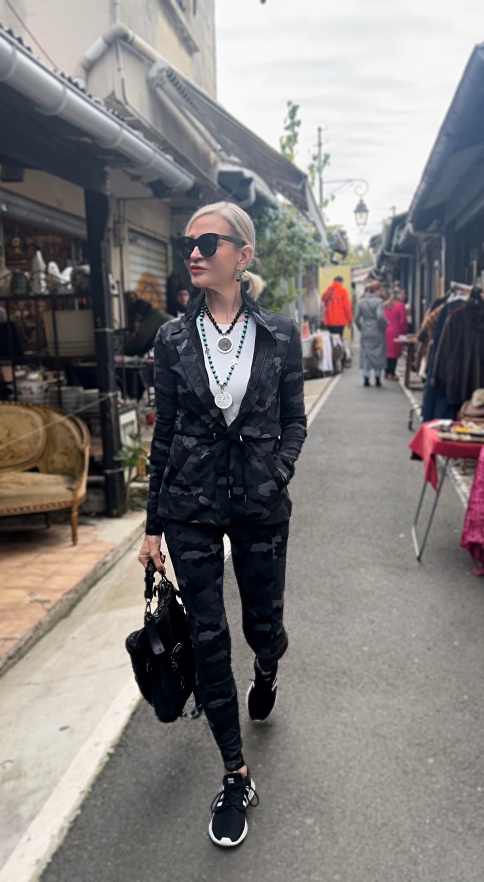 Lifestyle Influencer, Jamie Lewinger of More than Turquoise at Marche puces saint ouen 
