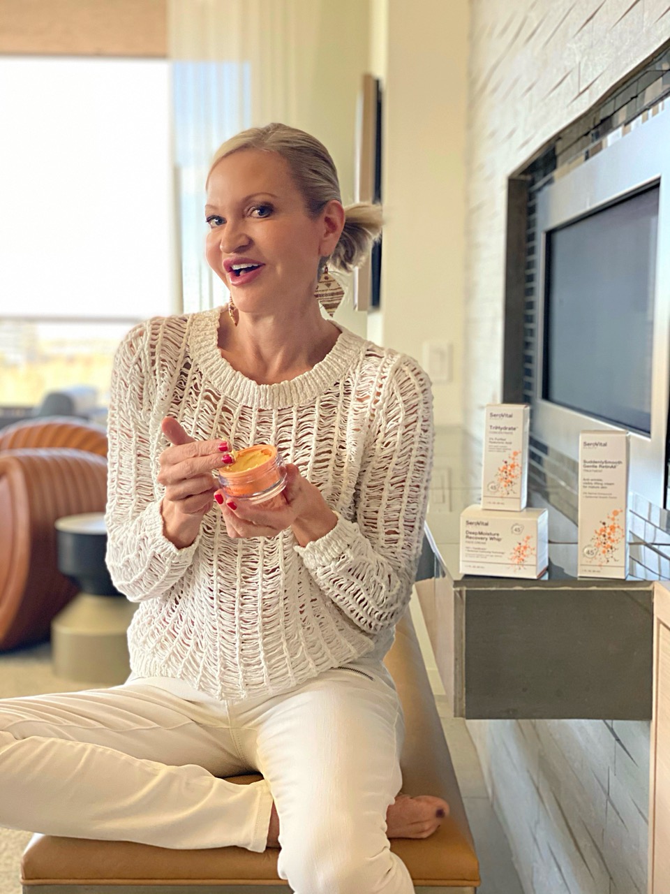 Lifestyle Influencer, Jamie Lewinger of More Than Turquoise wither Serovital skincare for mature skin 
