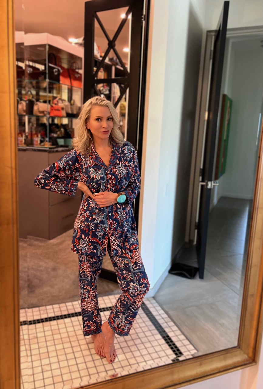 Lifestyle Influencer, Jamie Lewinger of more Than Turquoise wearing the Marie floral cotton pajamas