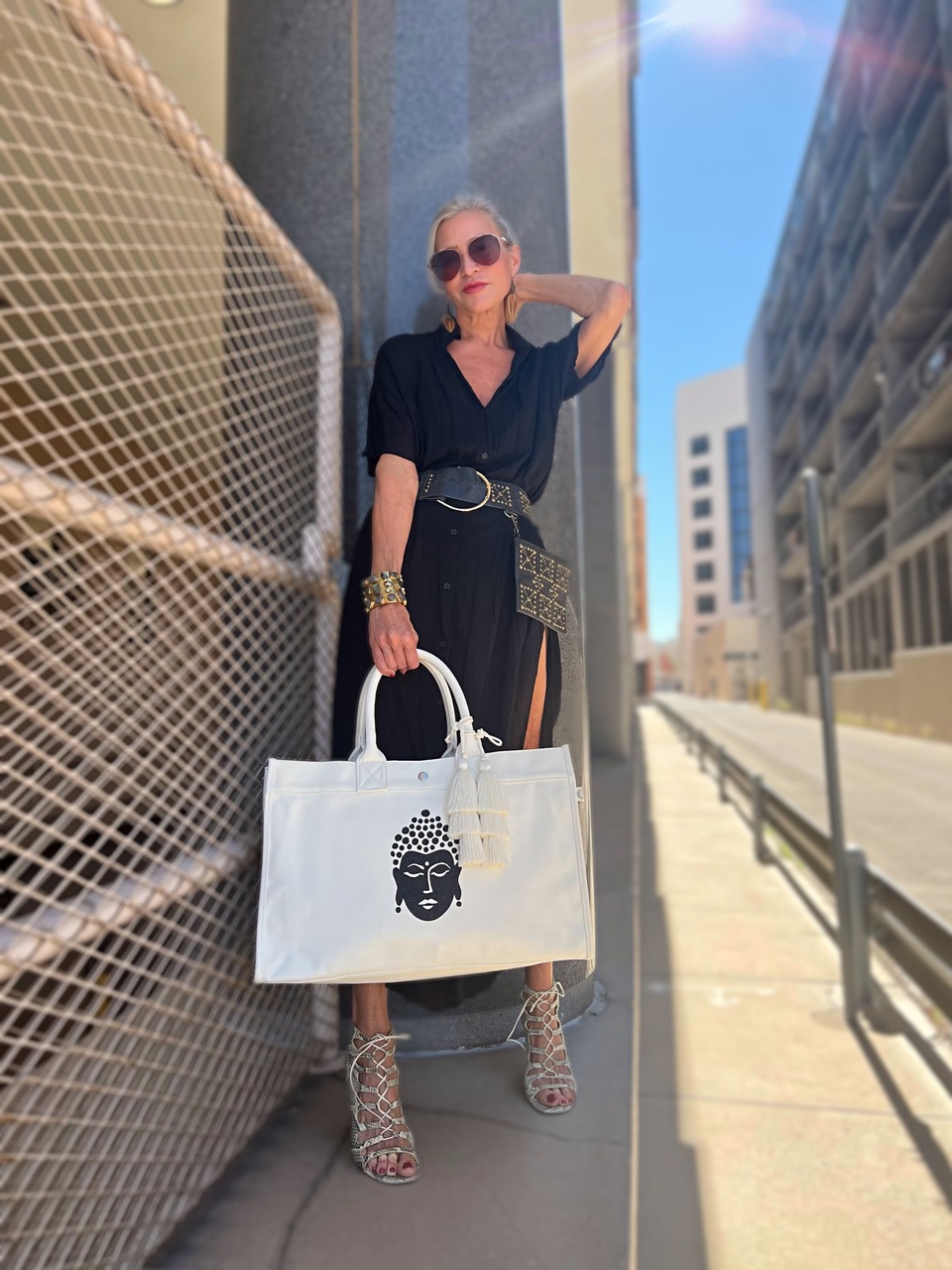 Lifestyle Influencer, Jamie Lewinger of More Than Turquoise with Quilted Koala East West Bag