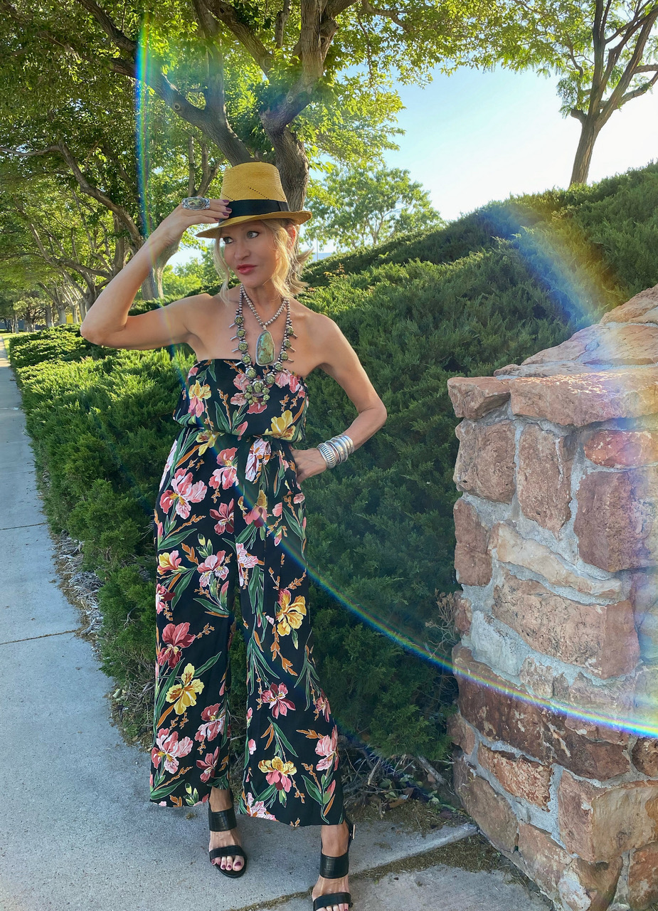 Lifestyle Influencer, Jamie Lewinger of More Than Turquoise wearing SheIn botanical print tube palazzo jumpsuit with belt 