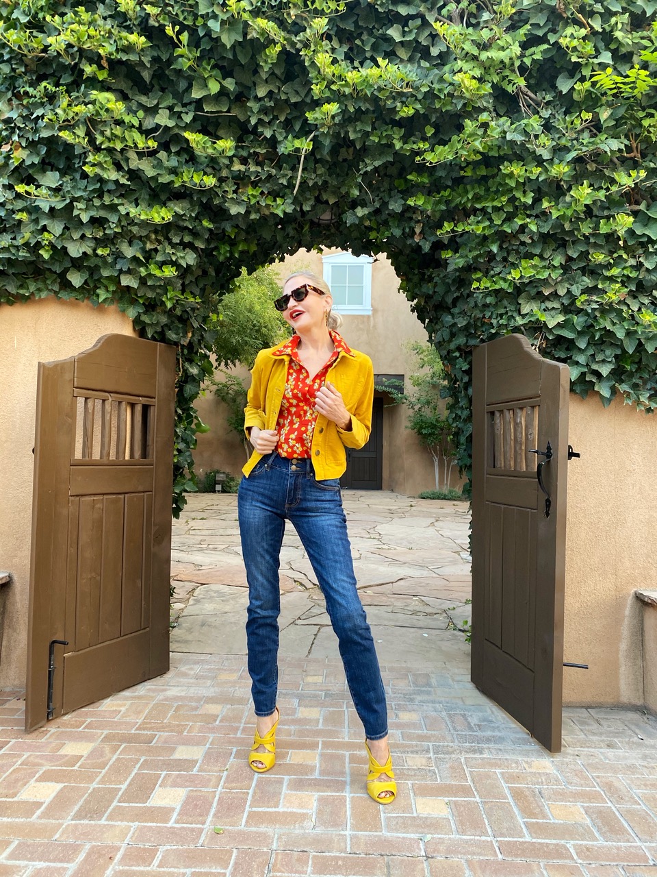 Lifestyle Influencer, Jamie Lewinger of More Than Turquoise, in cabi clothing 2020 Fall Collection