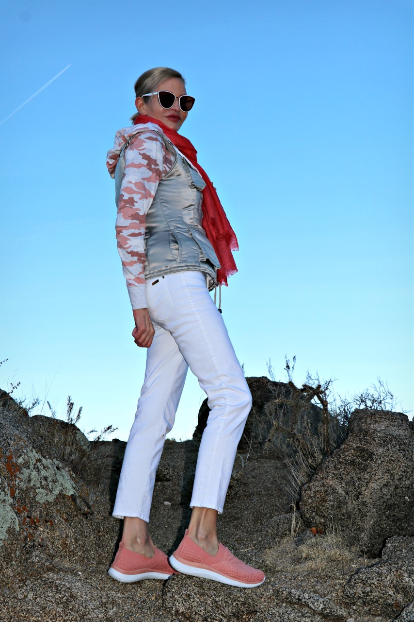 lifestyle Influencer, Jamie Lewinger of More Than Turquoise, wearing a coral scarf