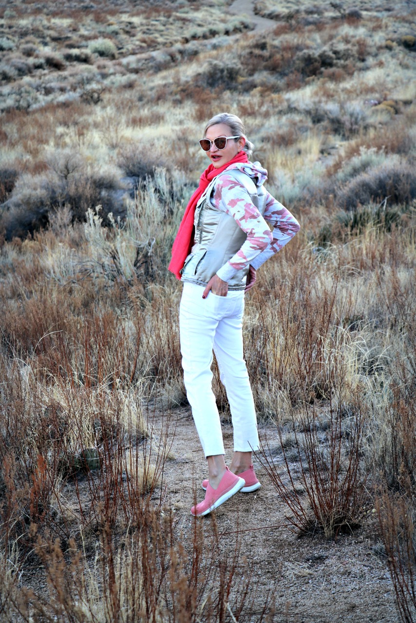 lifestyle Influencer, Jamie Lewinger of More Than Turquoise, in the foothills of Albuquerque 