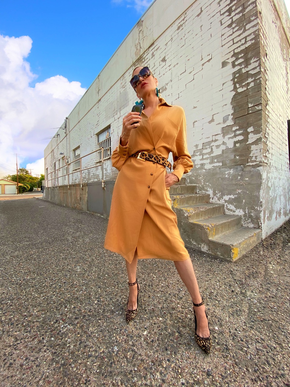 Lifestyle Influencer, Jamie Lewinger of More Than Turquoise, wearing SHEIN buttoned shirt dress
