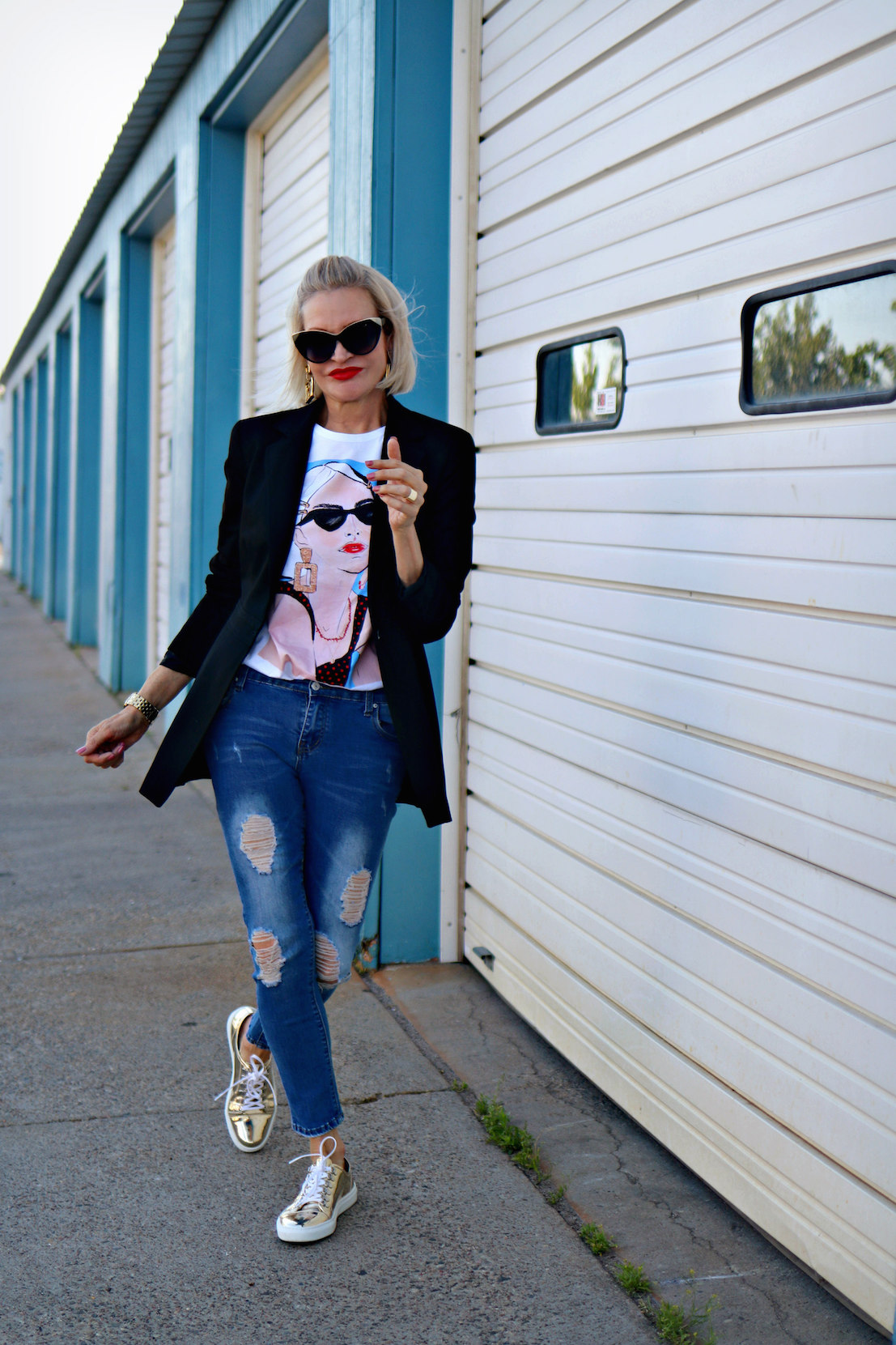Lifestyle Blogger, Jamie Lewinger of More Than Turquoise, wearing gold metallic sneakers