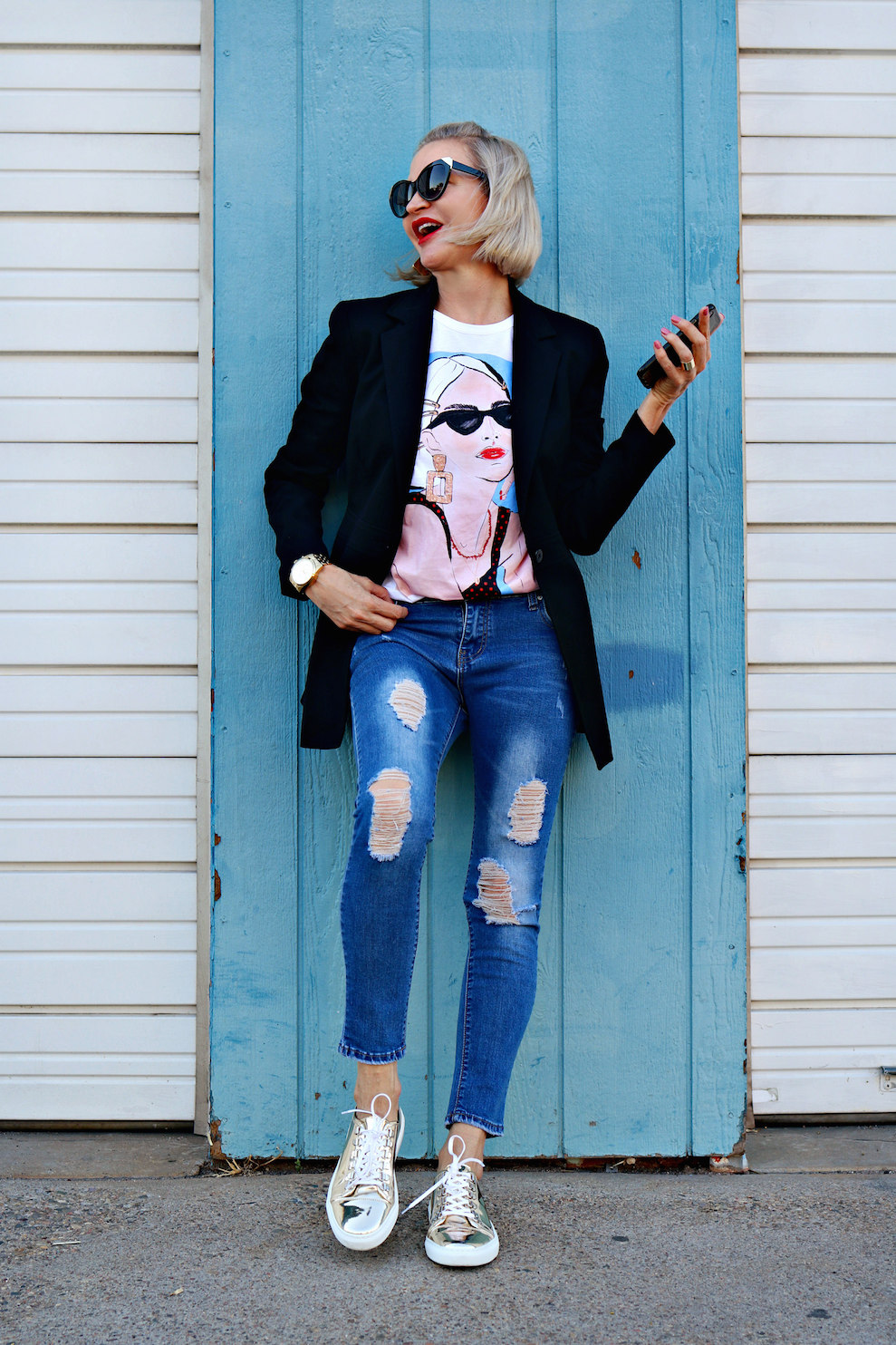 Lifestyle Blogger, Jamie Lewinger of More Than Turquoise, wearing distressed jeans from SheIn