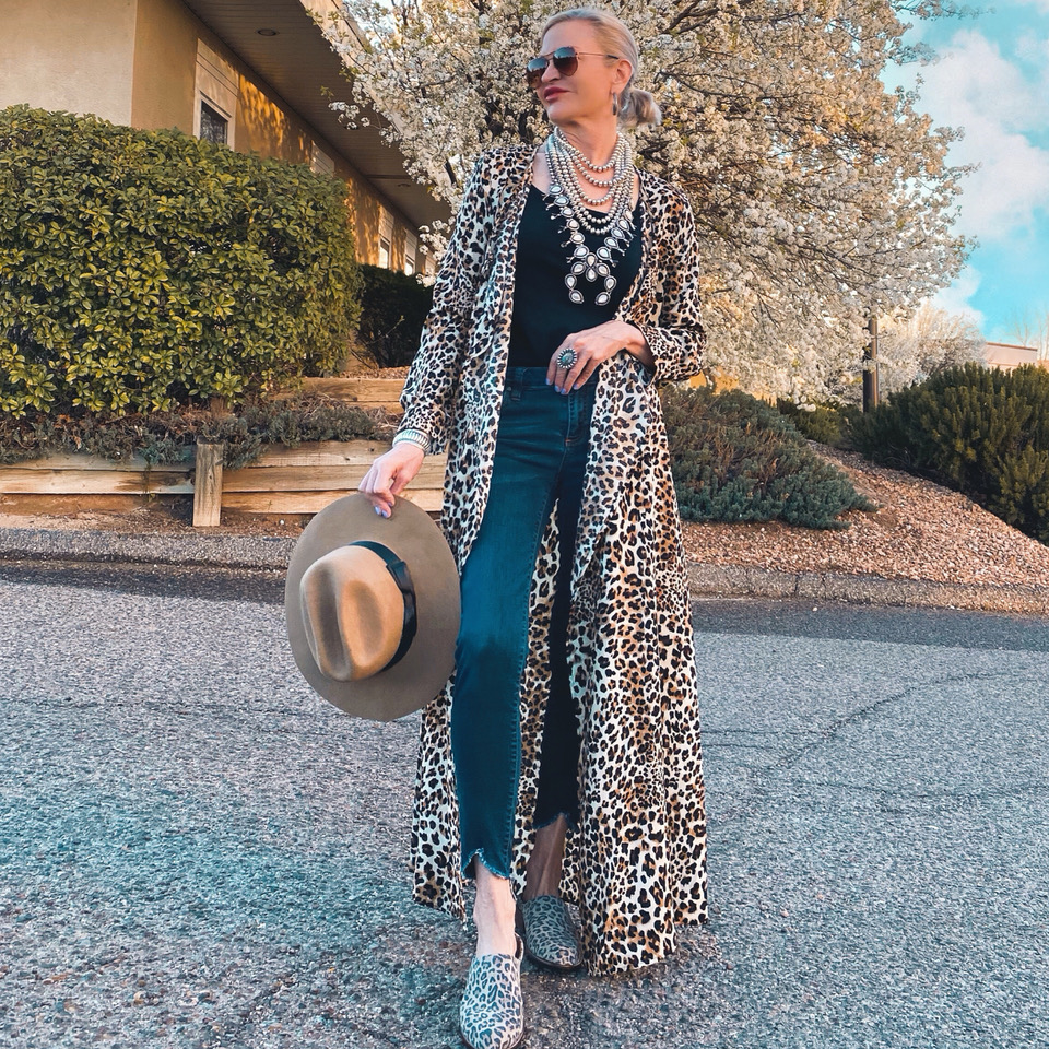 Lifestyle Blogger, Jamie Lewinger of More Than Turquoise, wearing NAOT Lodos clog