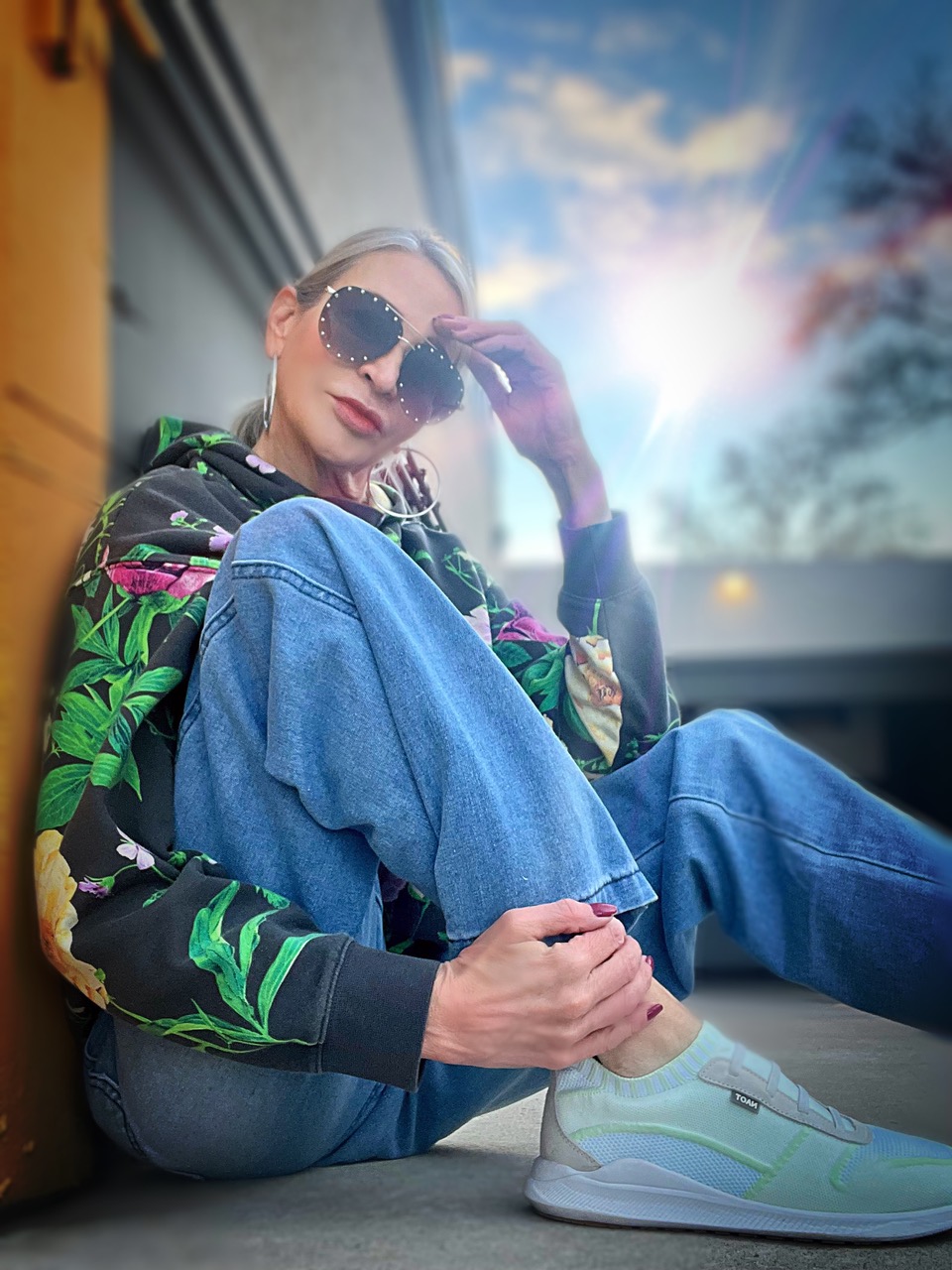 Lifestyle Influencer, Jamie Lewinger of More Than Turquoise wearing NAOT Adonis sneaker in mint