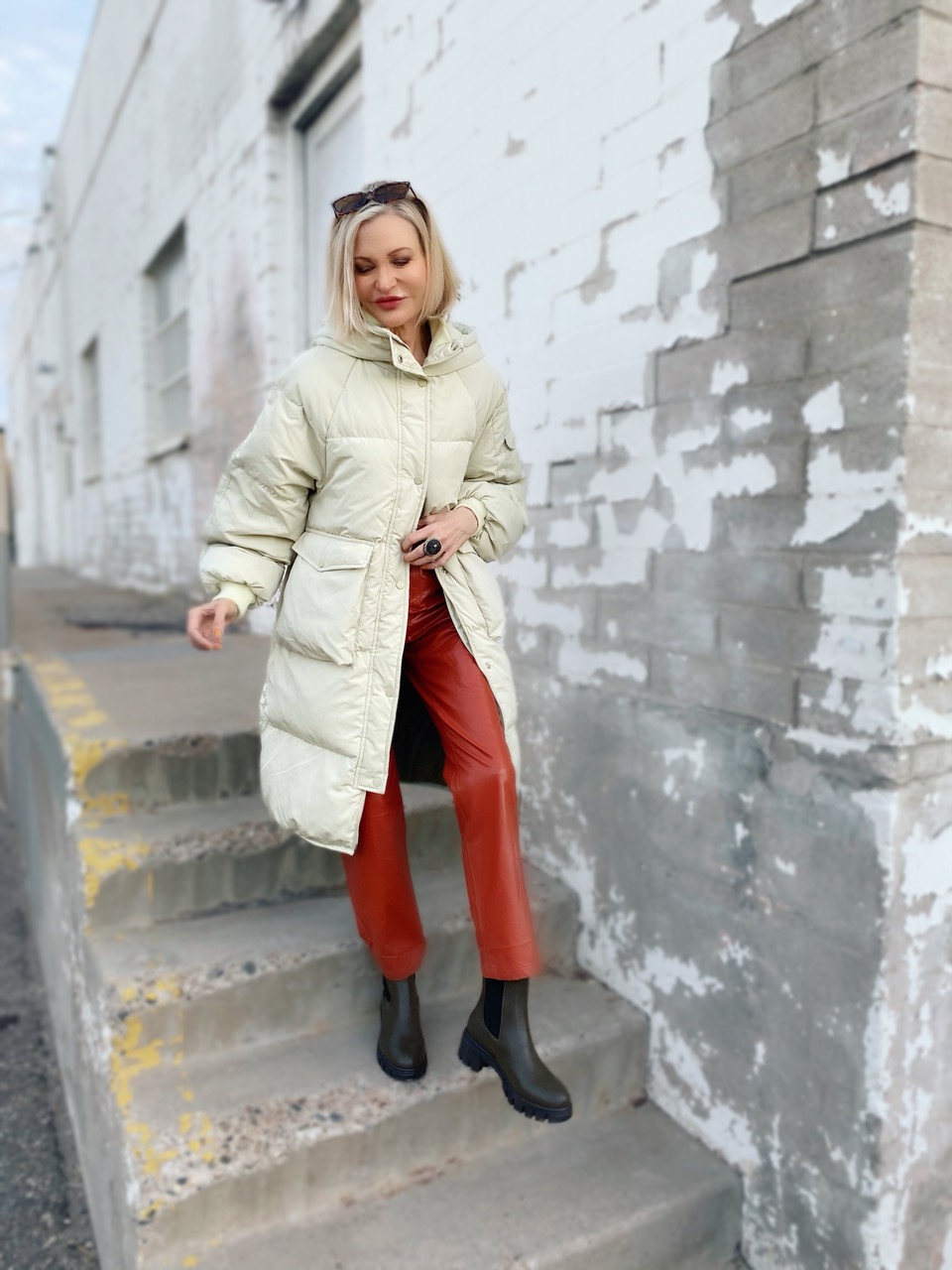 Lifestyle Influencer, Jamie Lewinger of More Than Turquoise wearing SheIn Patch Pocket LongLine down coat