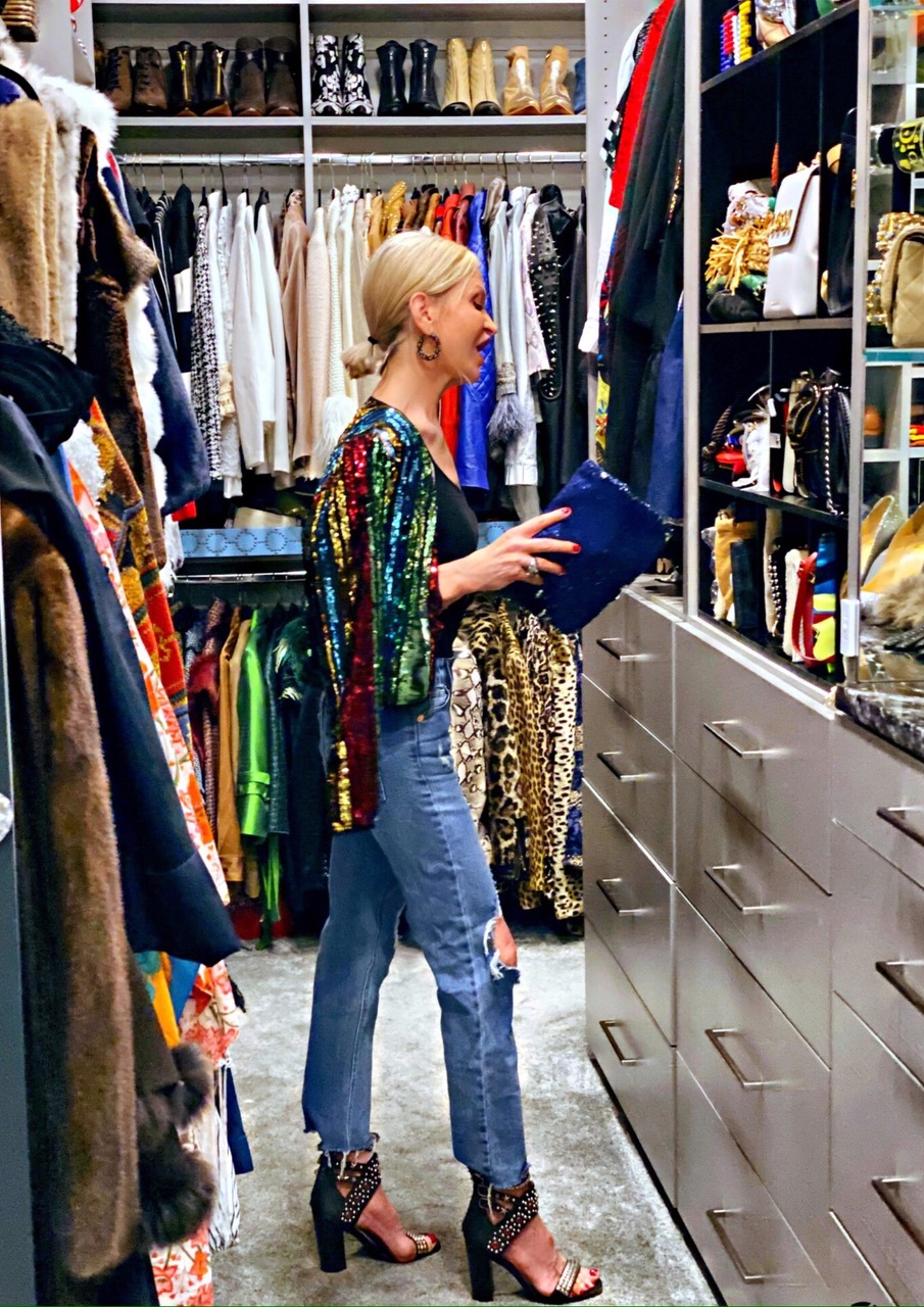 lifestyle Influencer, Jamie Lewinger of More Than Turquoise, wearing Shein striped sequin jacket