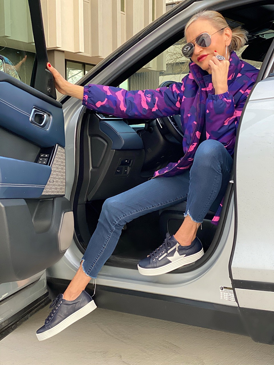 Lifestyle Influencer, Jamie Lewinger of More Than Turquoise, wearing Sole Bliss Star sneakers in Navy