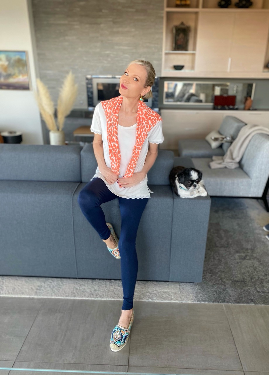 Lifestyle Influencer, Jamie Lewinger of More Than Turquoise wearing the essential lace pima tee from Soft Surroundings 