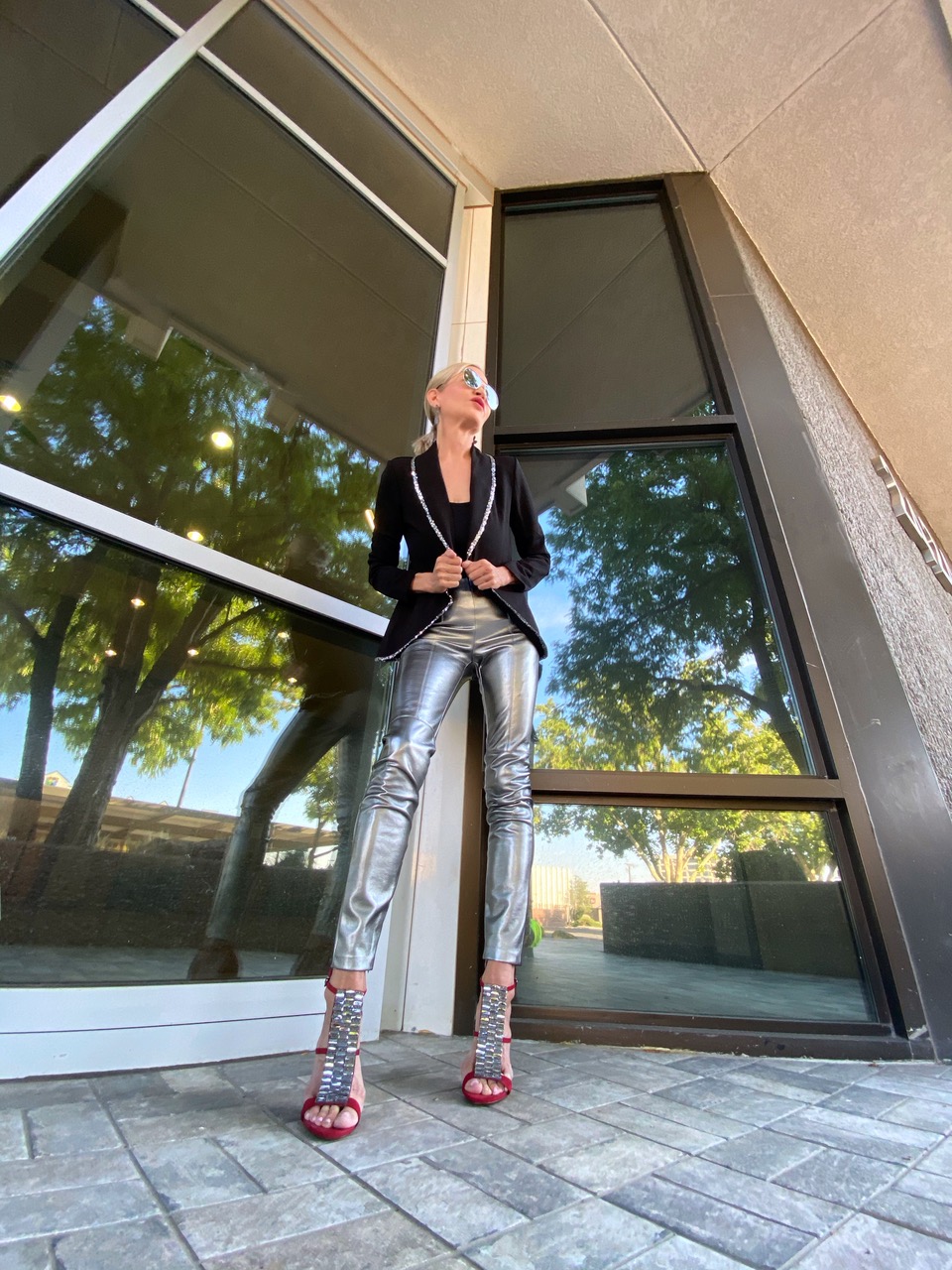 Lifestyle Influencer, Jamie Lewinger of more Than Turquoise wearing Shein sequins trim blazer