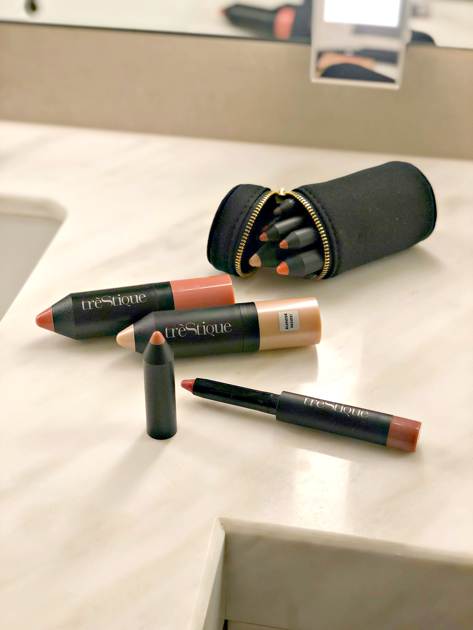 Beauty Blogger, Jamie Lewinger of More Than Turquoise, traveling with TreStiQue makeup