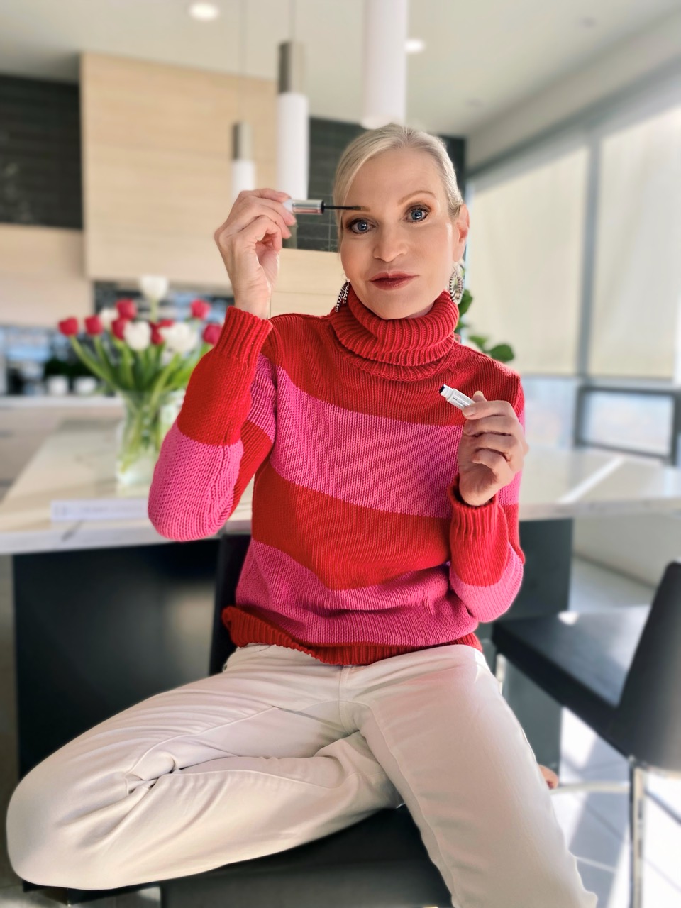 Lifestyle Influencer, jamie lewinger of More Than Turquoise, using Trinny London LASH2BROW brow gel
