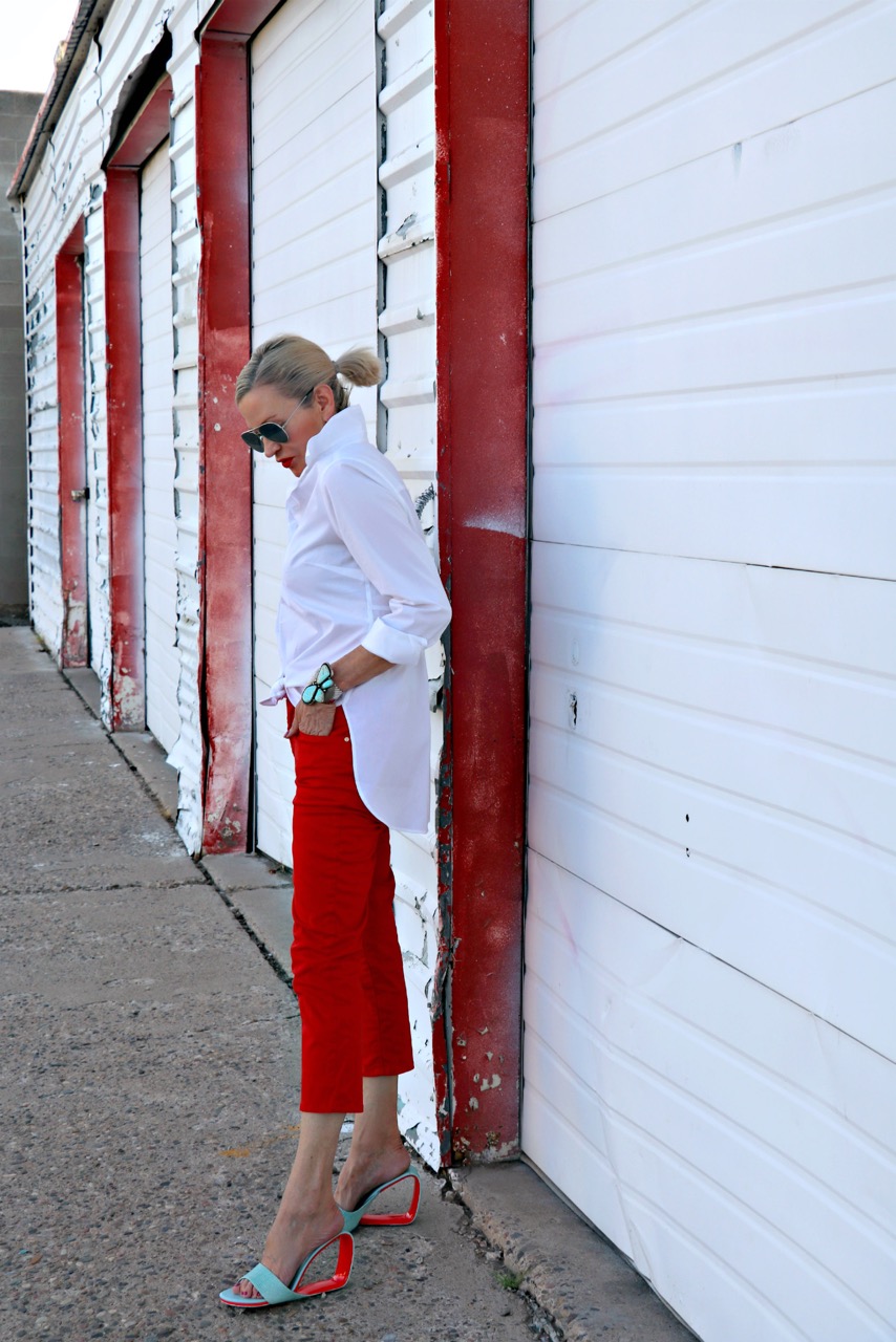 Lifestyle Blogger, Jamie Lewinger of More Than Turquoise, wearing chico's sateen slim crops