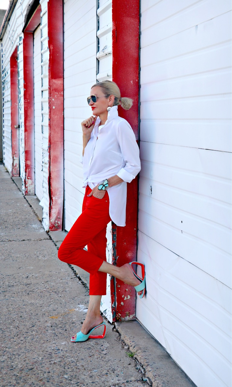 Lifestyle Blogger, Jamie Lewinger of More Than Turquoise, wearing chico's Olga Drop earrings